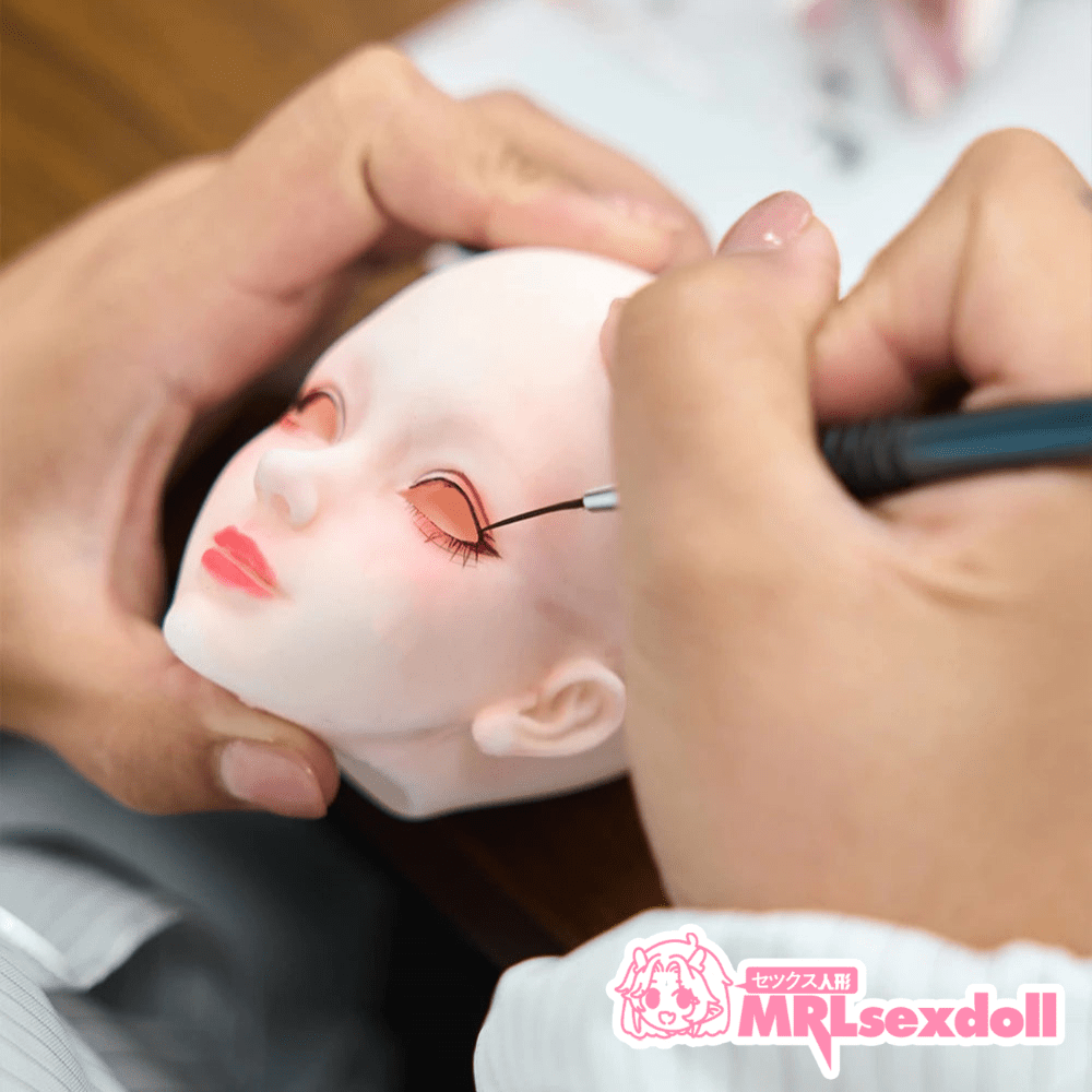 Atelier 4 facial sculpture