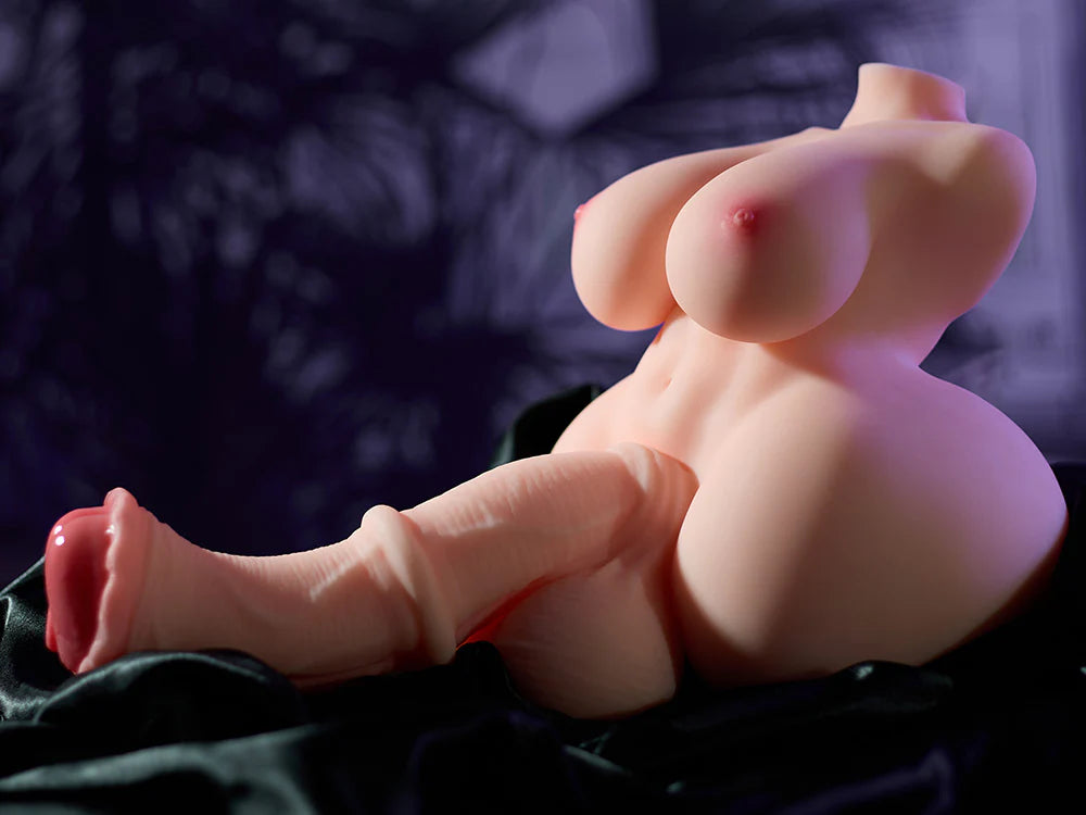 Megumi メグミ 独特の形の馬ペニス膣アナル3穴挿入可 ふたなりトルソー 26cm 4.6kg