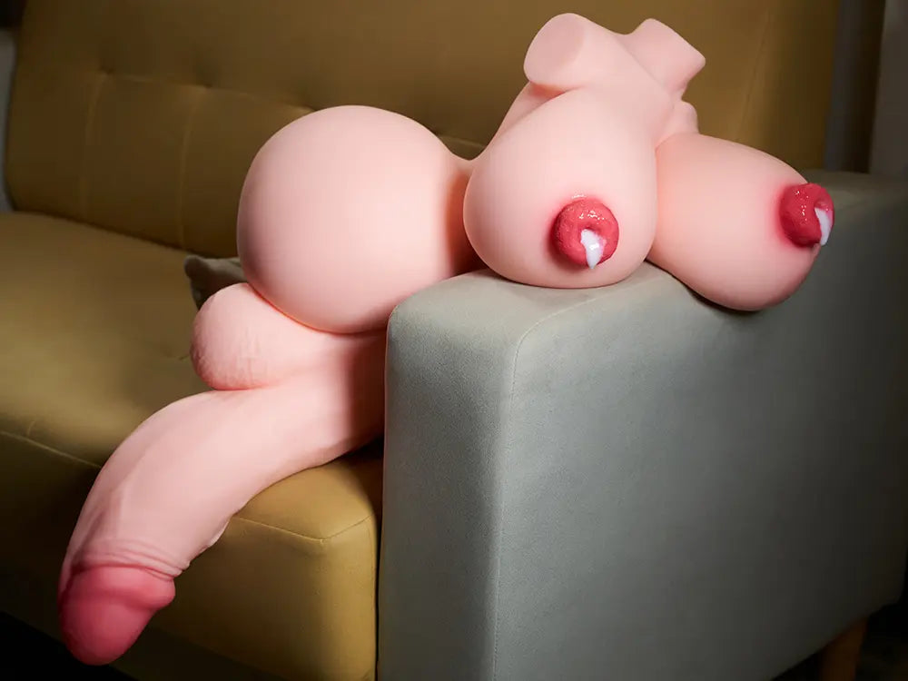 ヘンタイトルソー Big Futa Lucy ビッグ ふたなりルーシー 乳首・ペニス・膣・アナル5穴挿入可 45cm 20kg